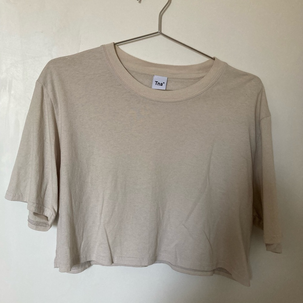 Cropped TNA tee